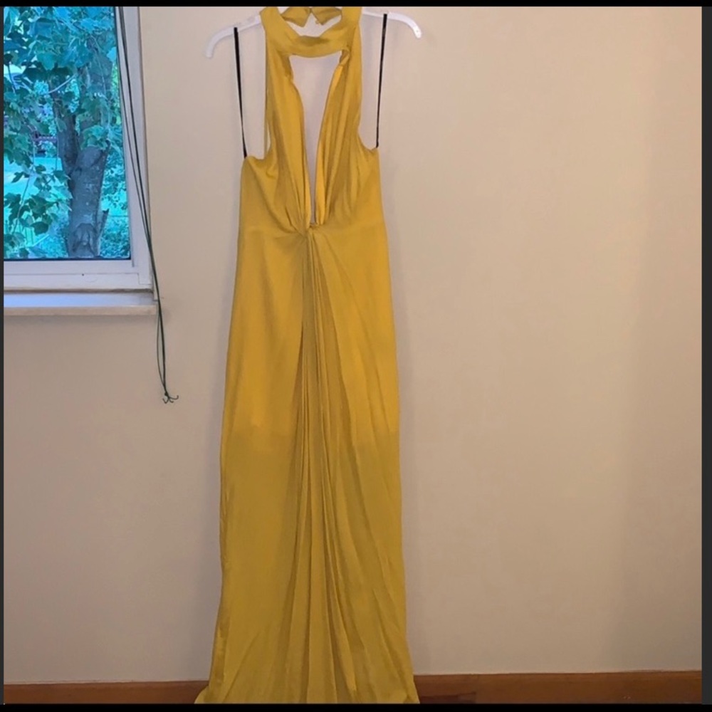Beautiful Yellow long dress,  never worn w tags